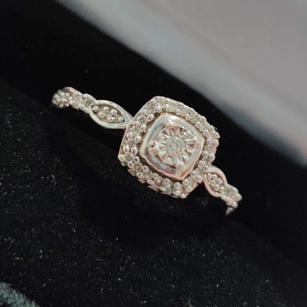 Kay Ring - Picture 3 of 3